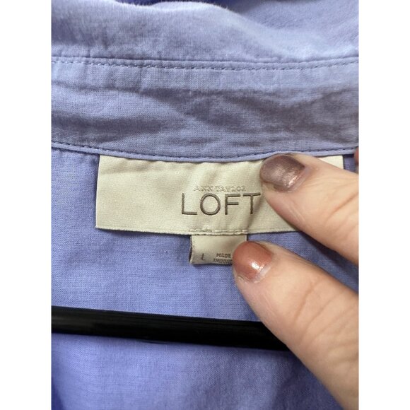 🍒 2/$20 🍒 Ann Taylor Blue Button-Down Blouse with Pocket sz L - Picture 3 of 5